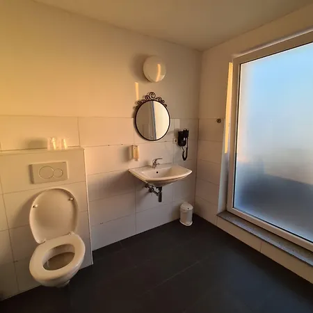 Cara 3* كولونيا