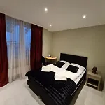 Hotel Cara Vita Cologne 3*