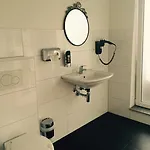Cara Otel 3*