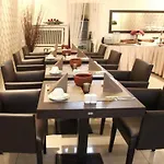Otel Cara 3*