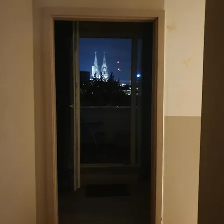 Cara Hotel 3*