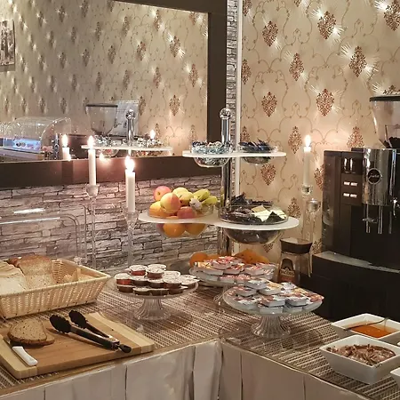 Cara Hotel