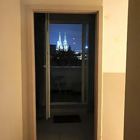 Hotel Cara 3*