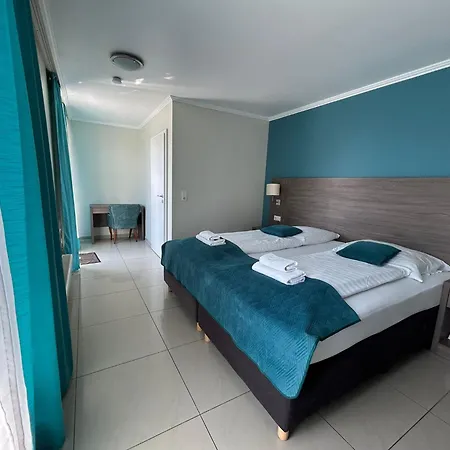 Cara Otel Köln