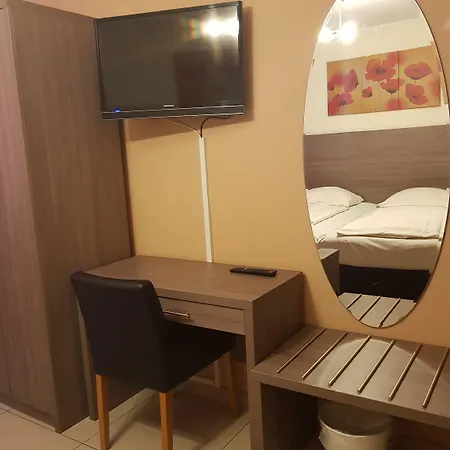 Hotel Cara 3*